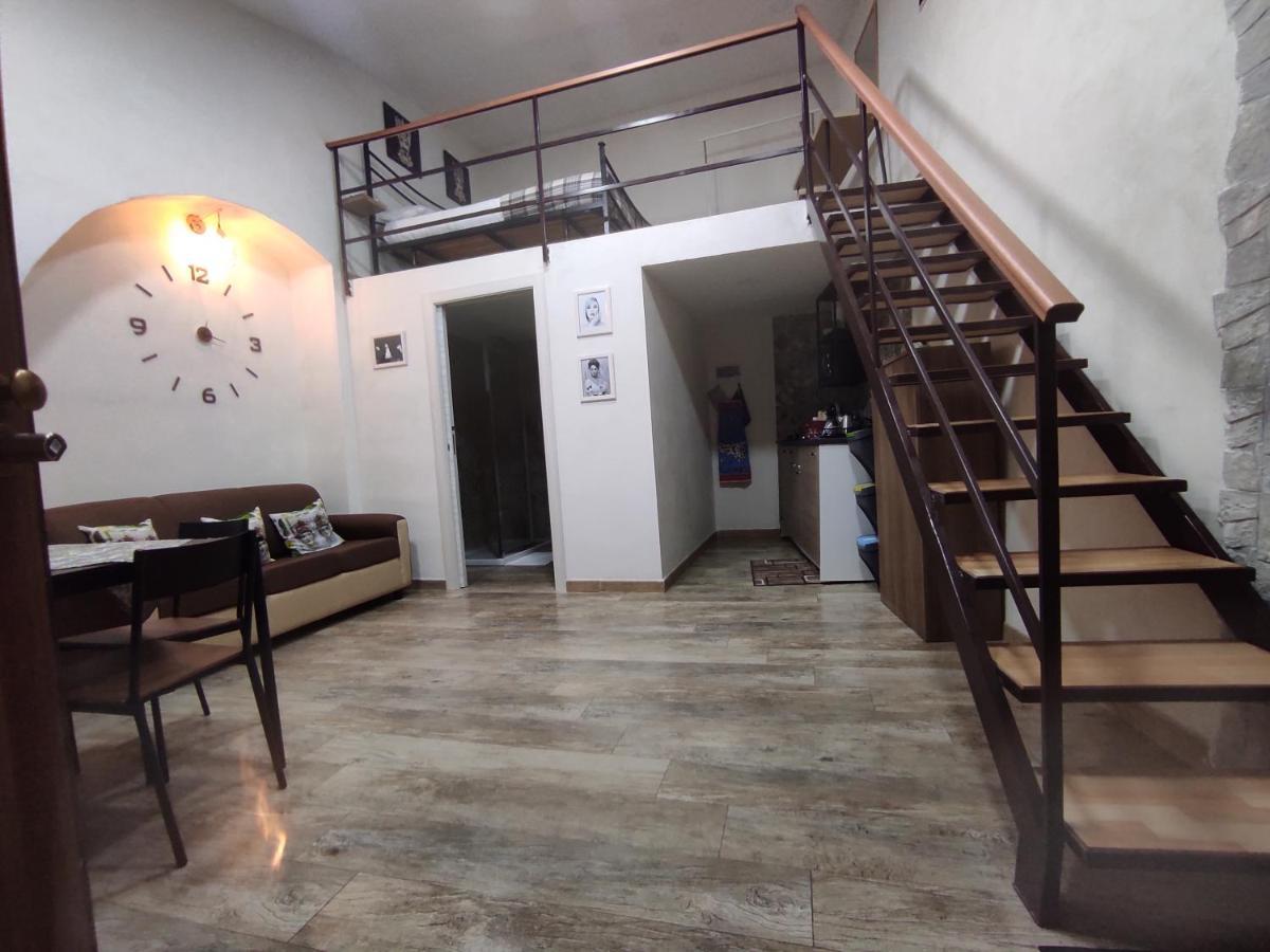 Tapia'S Rooms Big CTA Exterior foto